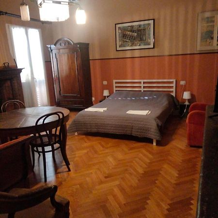 San Petronio Room And Suite Rooms - By Bolognacentro Luxuryh Eksteriør bilde
