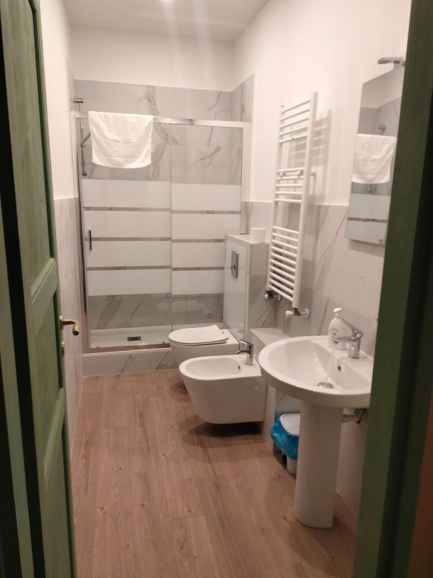 San Petronio Room And Suite Rooms - By Bolognacentro Luxuryh Eksteriør bilde